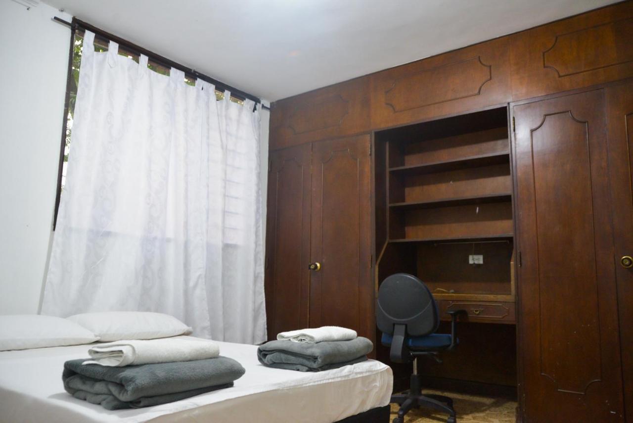 Ivy Hostel Medellin Luaran gambar